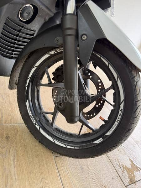 Yamaha X Max 250