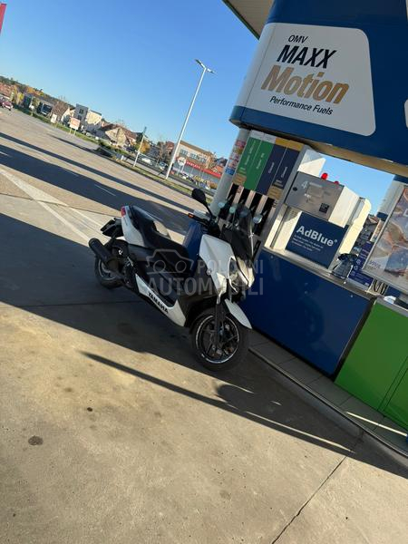 Yamaha X Max 250