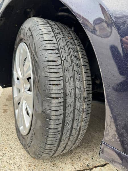 Peugeot 208 BlueHdi 6brz