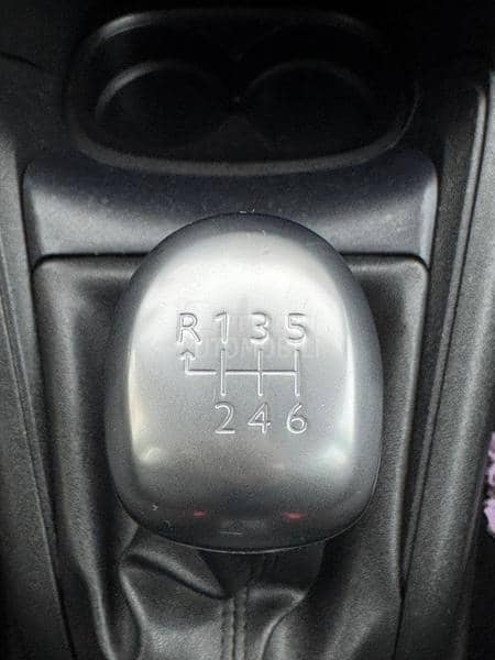 Peugeot 208 BlueHdi 6brz