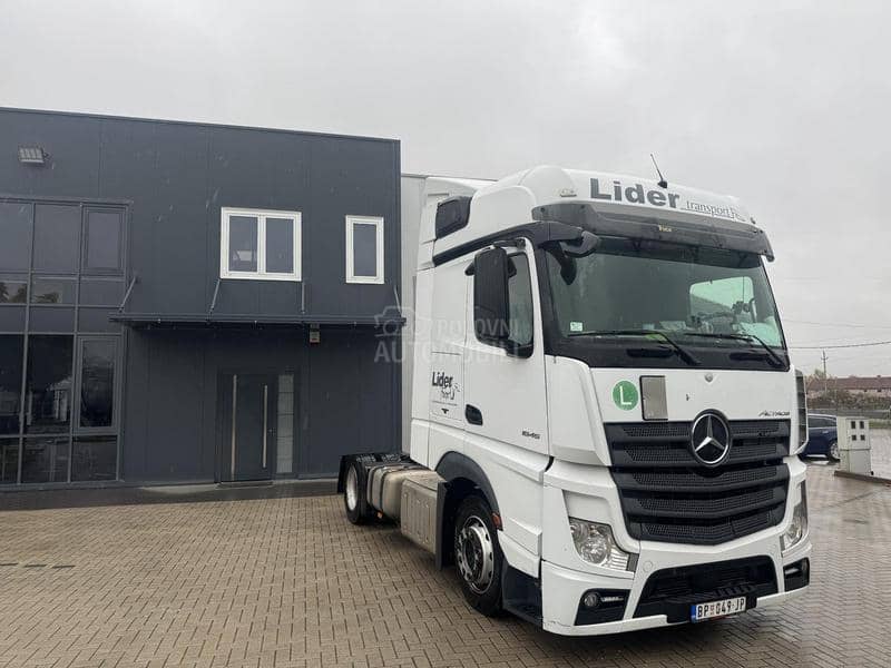 Mercedes Benz 1845 LowLiner