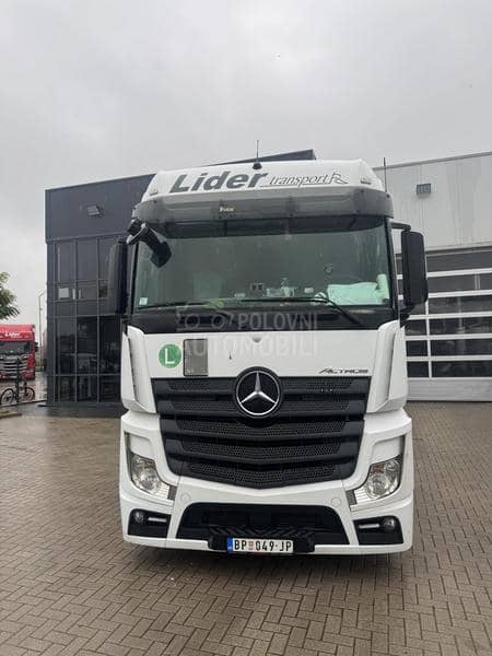 Mercedes Benz 1845 LowLiner