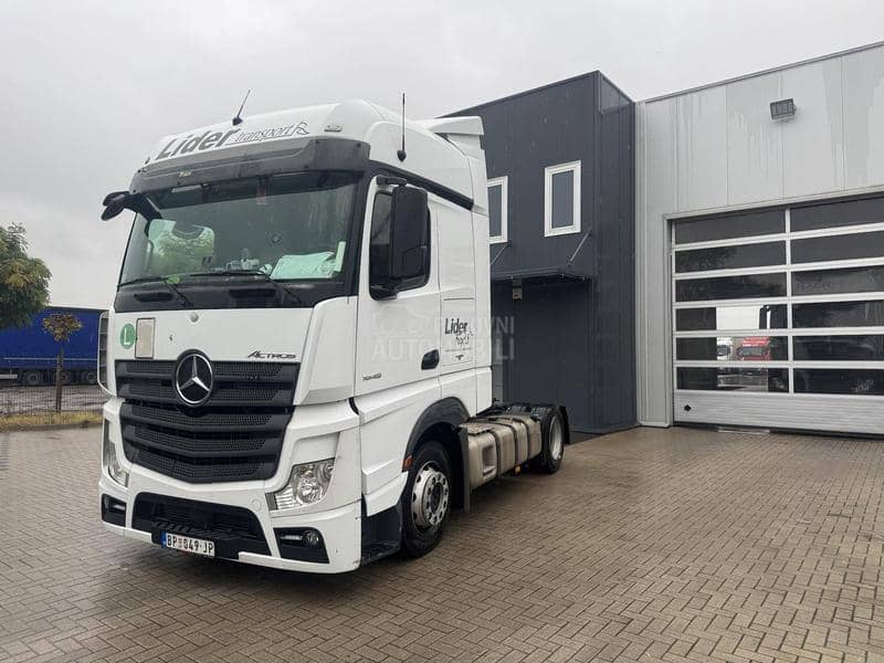 Mercedes Benz 1845 LowLiner