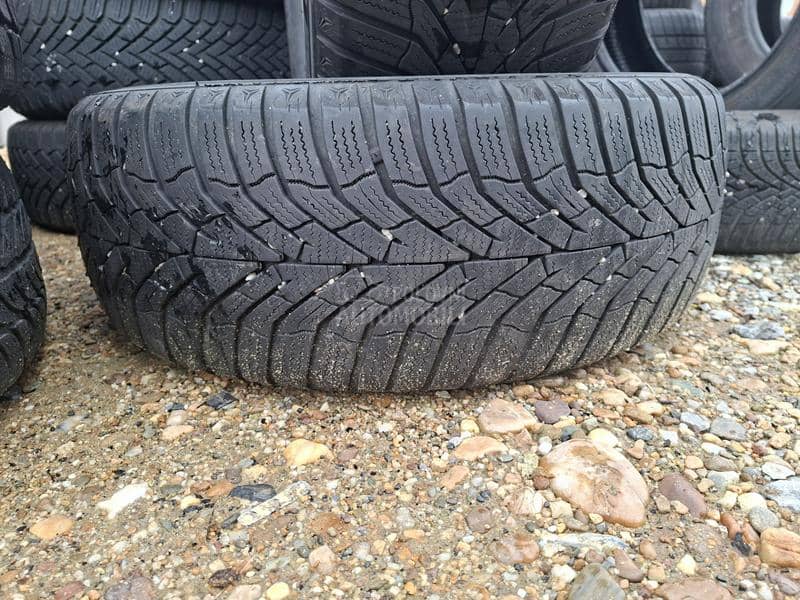 Kumho 205/55 R16 Zimska