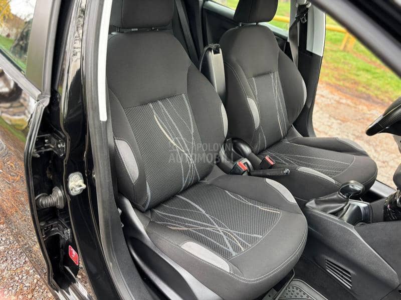 Peugeot 208 JE FABRICKO STANJE