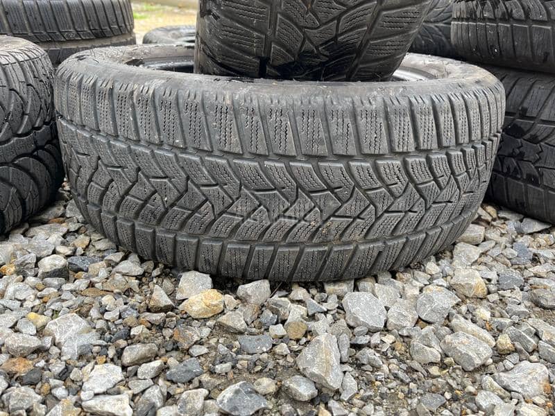 Dunlop 205/55 R16 Zimska
