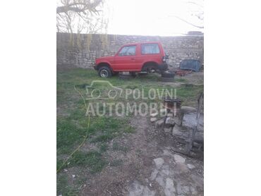 delovi karoserije i motora za Mitsubishi Pajero za 1998. god.