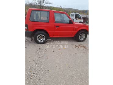 delovi karoserije i motora za Mitsubishi Pajero za 1998. god.
