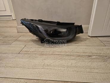 Desni far za BMW i3 od 2021. do 2025. god.
