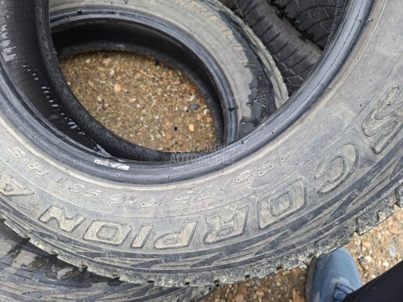 Pirelli 185/75 R16 Zimska