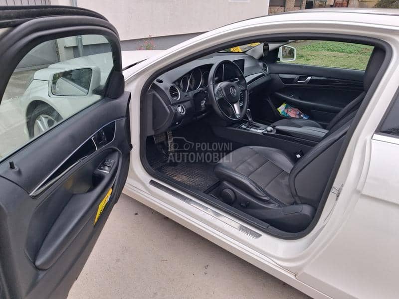 Mercedes Benz C 220 