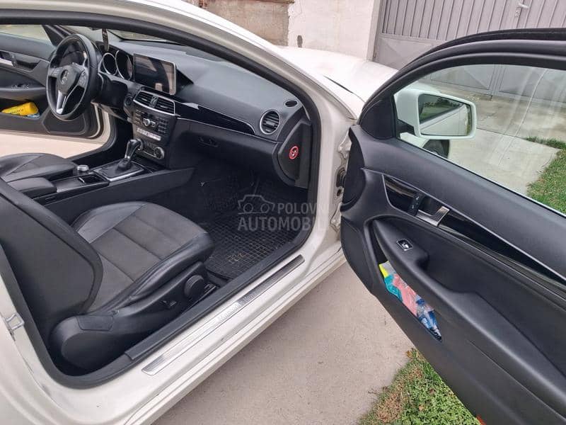Mercedes Benz C 220 
