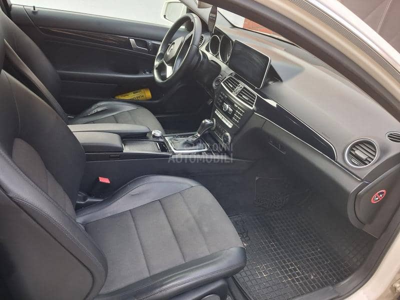 Mercedes Benz C 220 