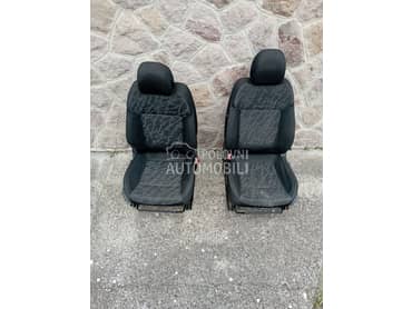 Sedista za Peugeot 3008