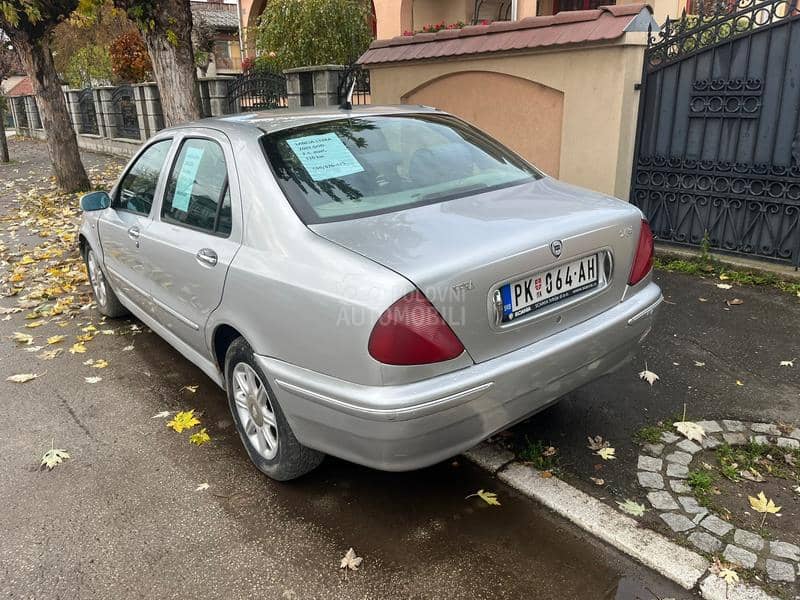 Lancia Lybra 2.4