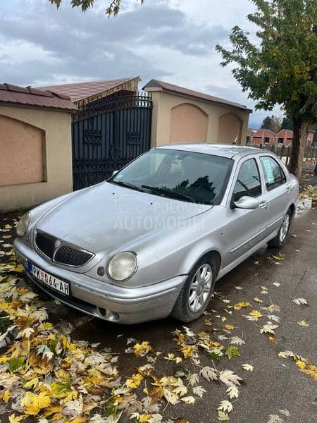Lancia Lybra 2.4
