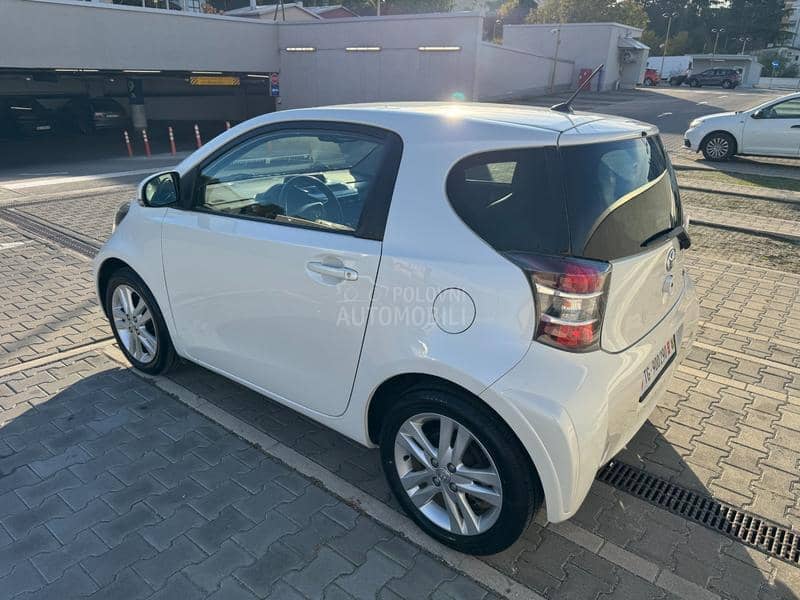 Toyota iQ 1.33i Matik JBL
