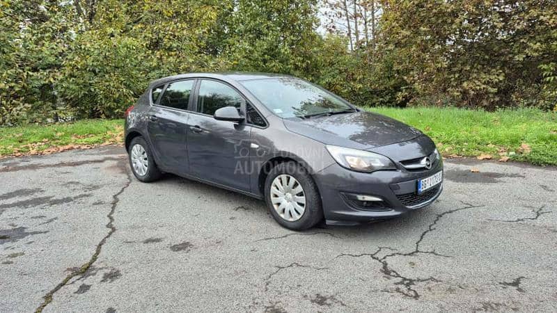 Opel Astra J 