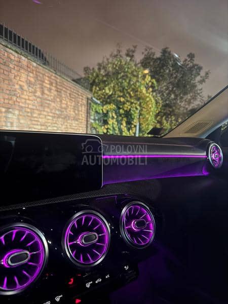 Mercedes Benz CLA 180 AMG