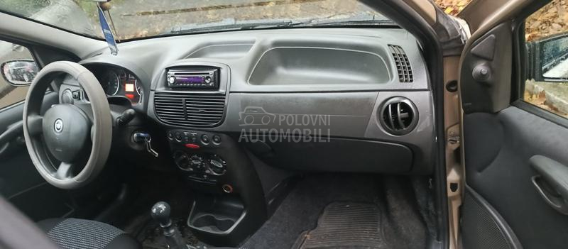 Fiat Punto 1.2/8V METAN SADREG