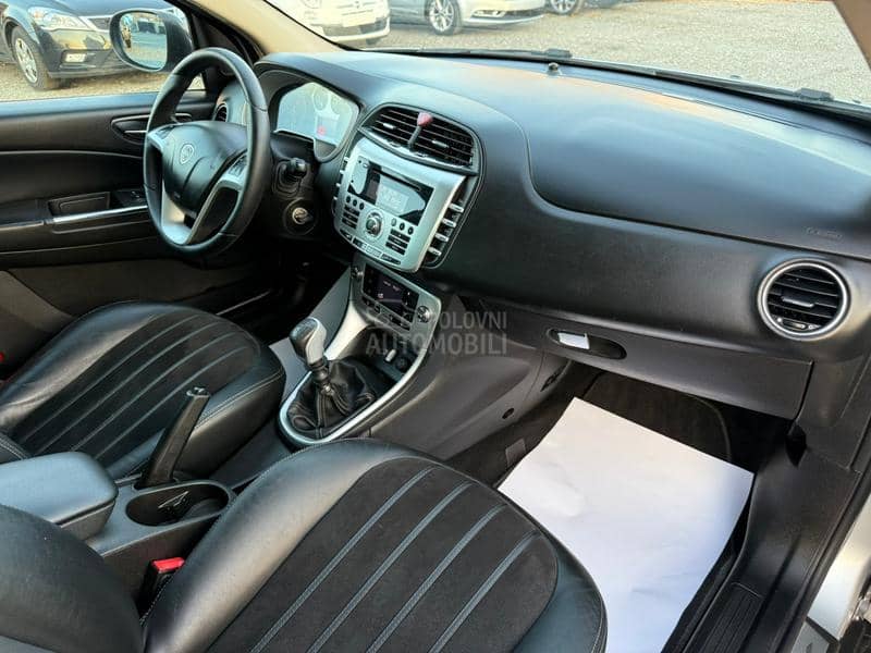 Lancia Delta 1.6 MJET PLATINO CH