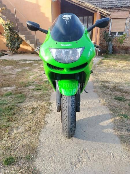 Kawasaki zx6r