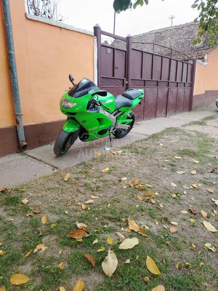 Kawasaki zx6r