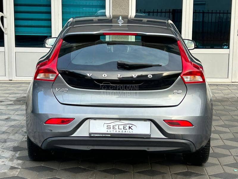 Volvo V40 D2