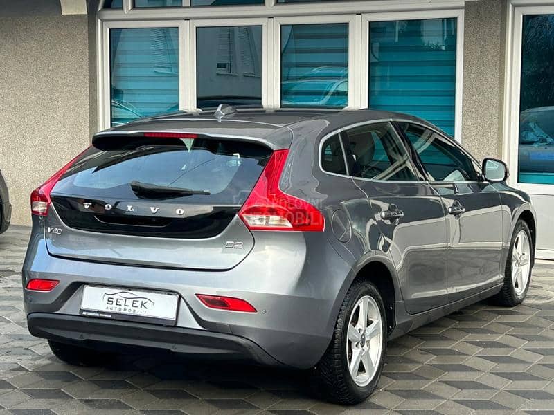 Volvo V40 D2