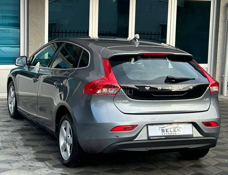 Volvo V40 D2