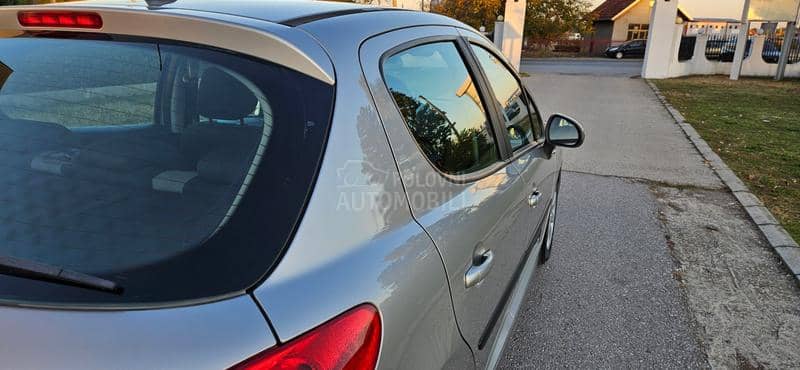 Peugeot 207 1.4b  8v