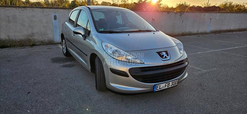 Peugeot 207 1.4b  8v