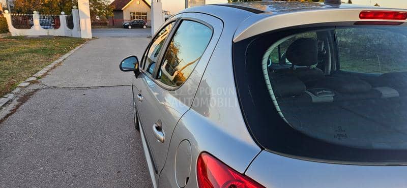 Peugeot 207 1.4b  8v