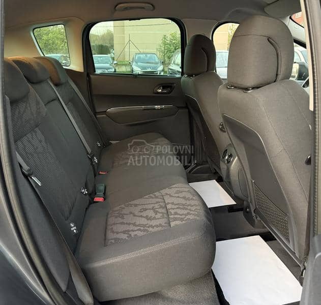 Peugeot 3008 1.6 eHDI NAVl/AUTO