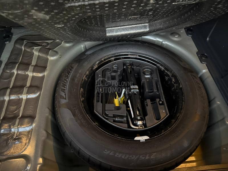 Peugeot 3008 1.6 eHDI NAVl/AUTO