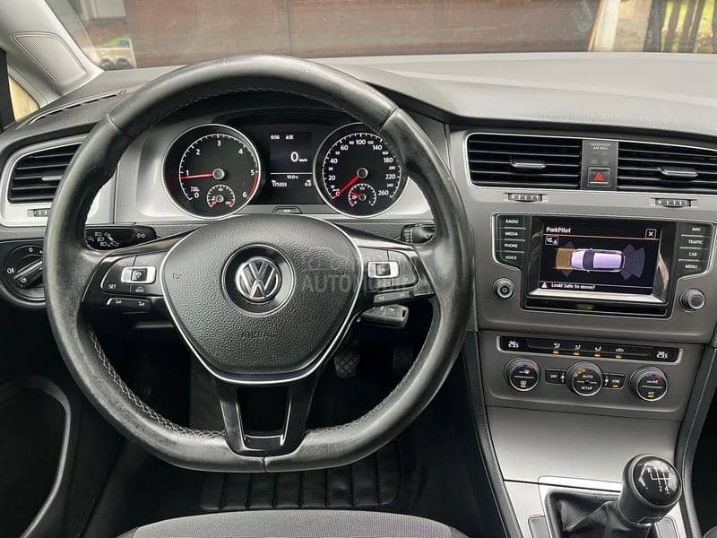 Volkswagen Golf 7 1.6tdi / N.A.V.I