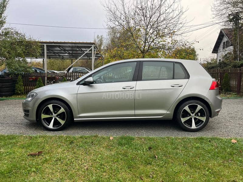 Volkswagen Golf 7 1.6tdi / N.A.V.I