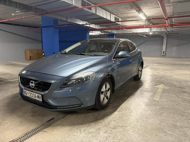 Volvo V40 D2
