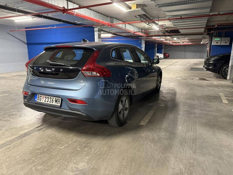 Volvo V40 D2