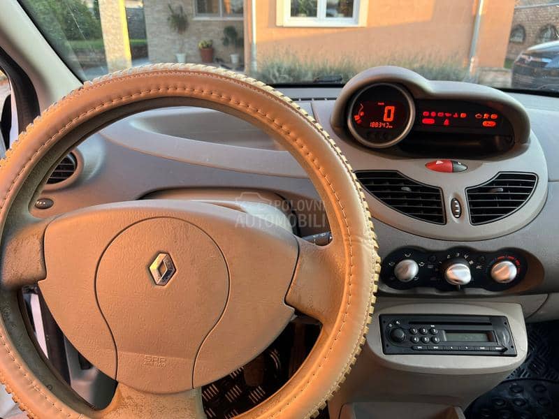 Renault Twingo 1.2 16 v