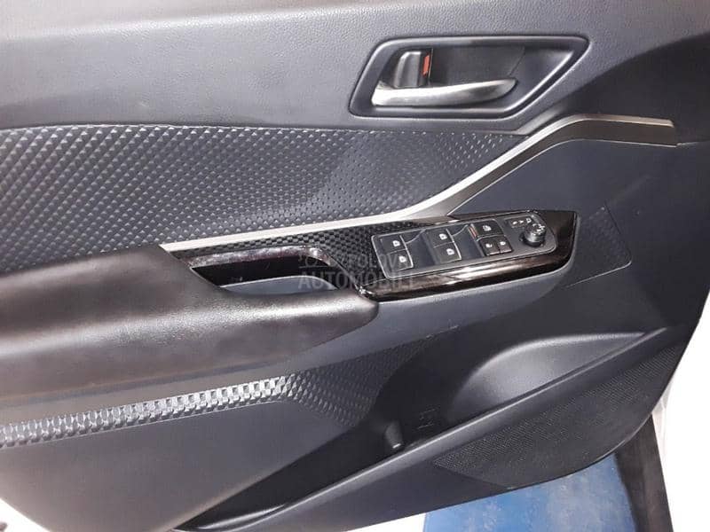 Toyota C-HR E.x.t.r.a