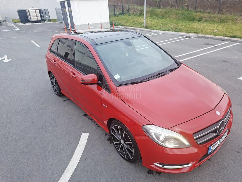 Mercedes Benz B 180 