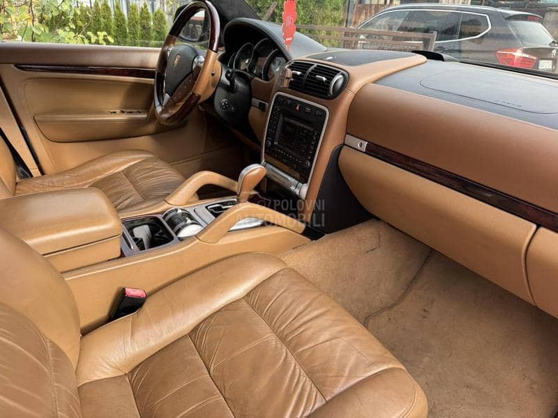 Porsche Cayenne turbo