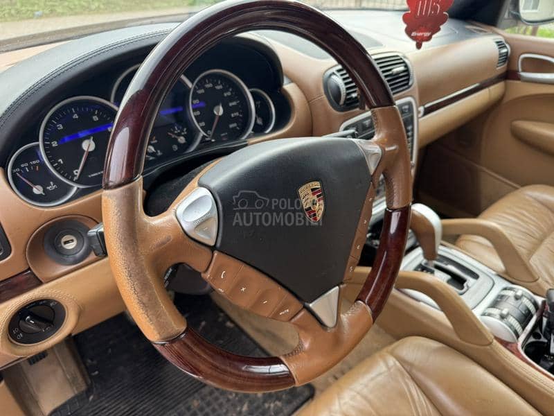 Porsche Cayenne turbo