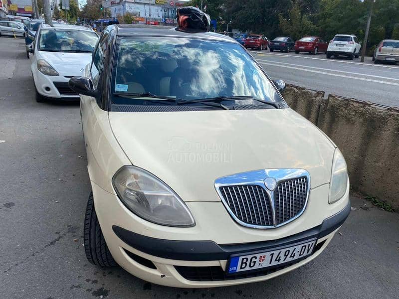 Lancia Ypsilon 