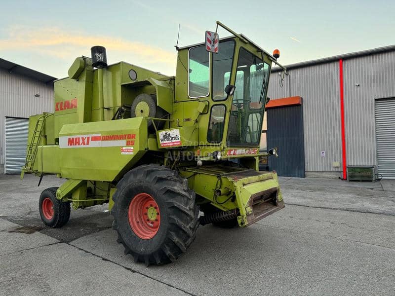 Claas Dominator 85