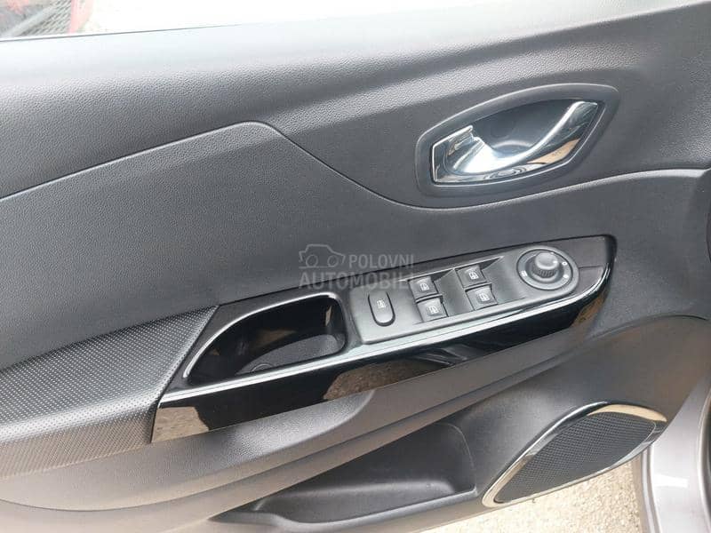 Renault Captur 1.2 TCE NOV NOV
