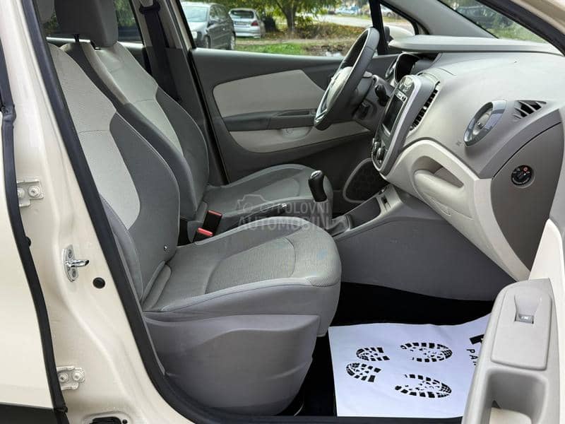 Renault Captur 1.5 DCI INTENSE NOV