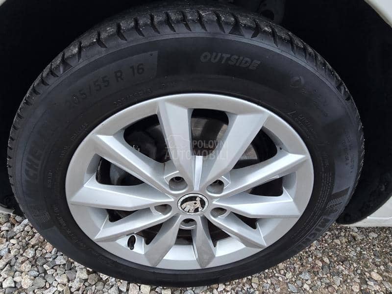 Škoda Octavia 1.6 tdi dsg nav