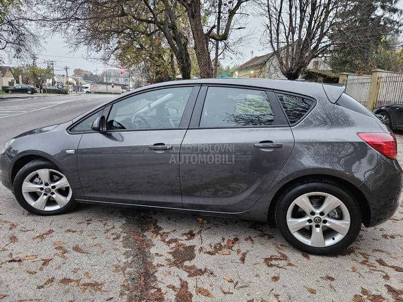 Opel Astra J 1.7 CDTI